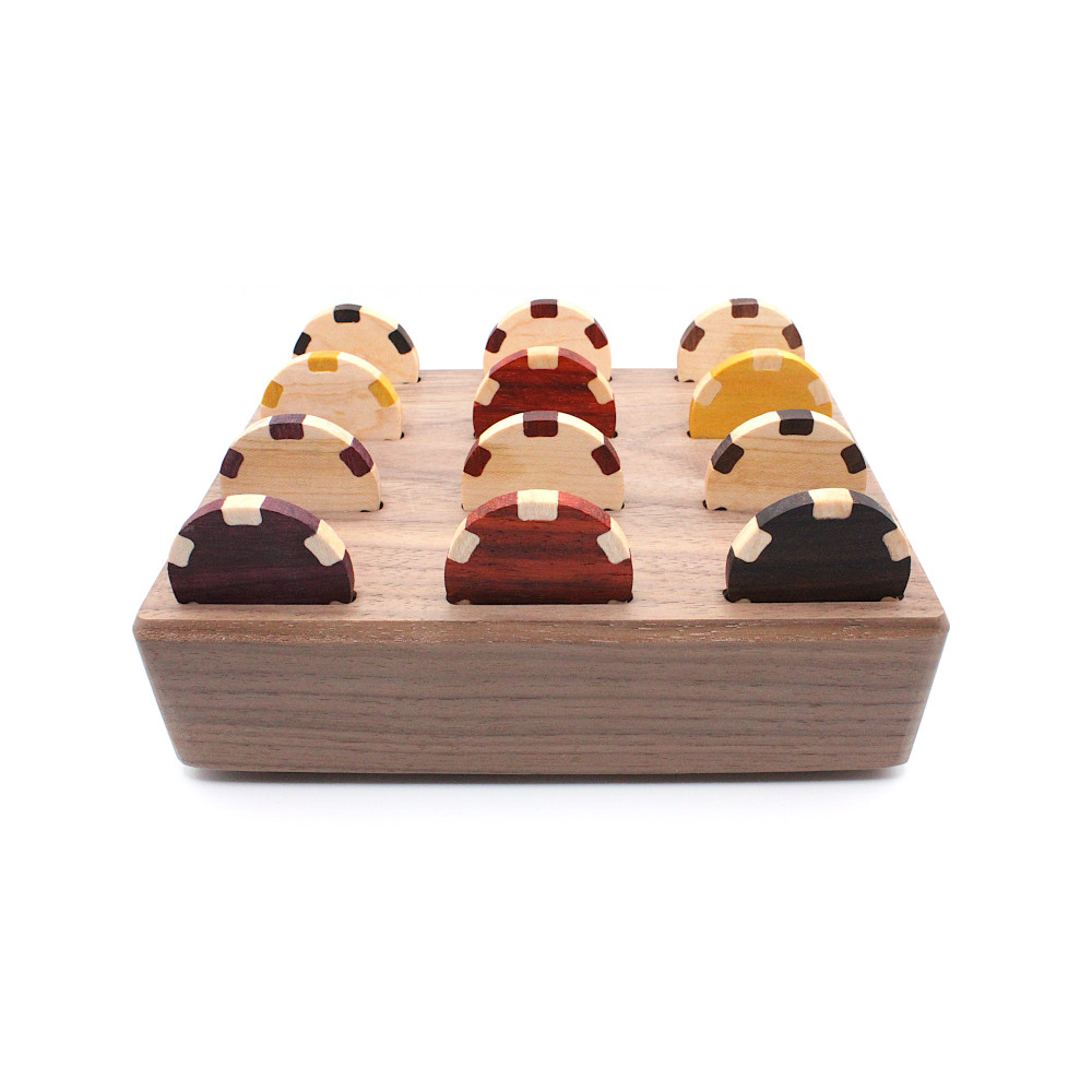 display for poker chip style wood ball markers